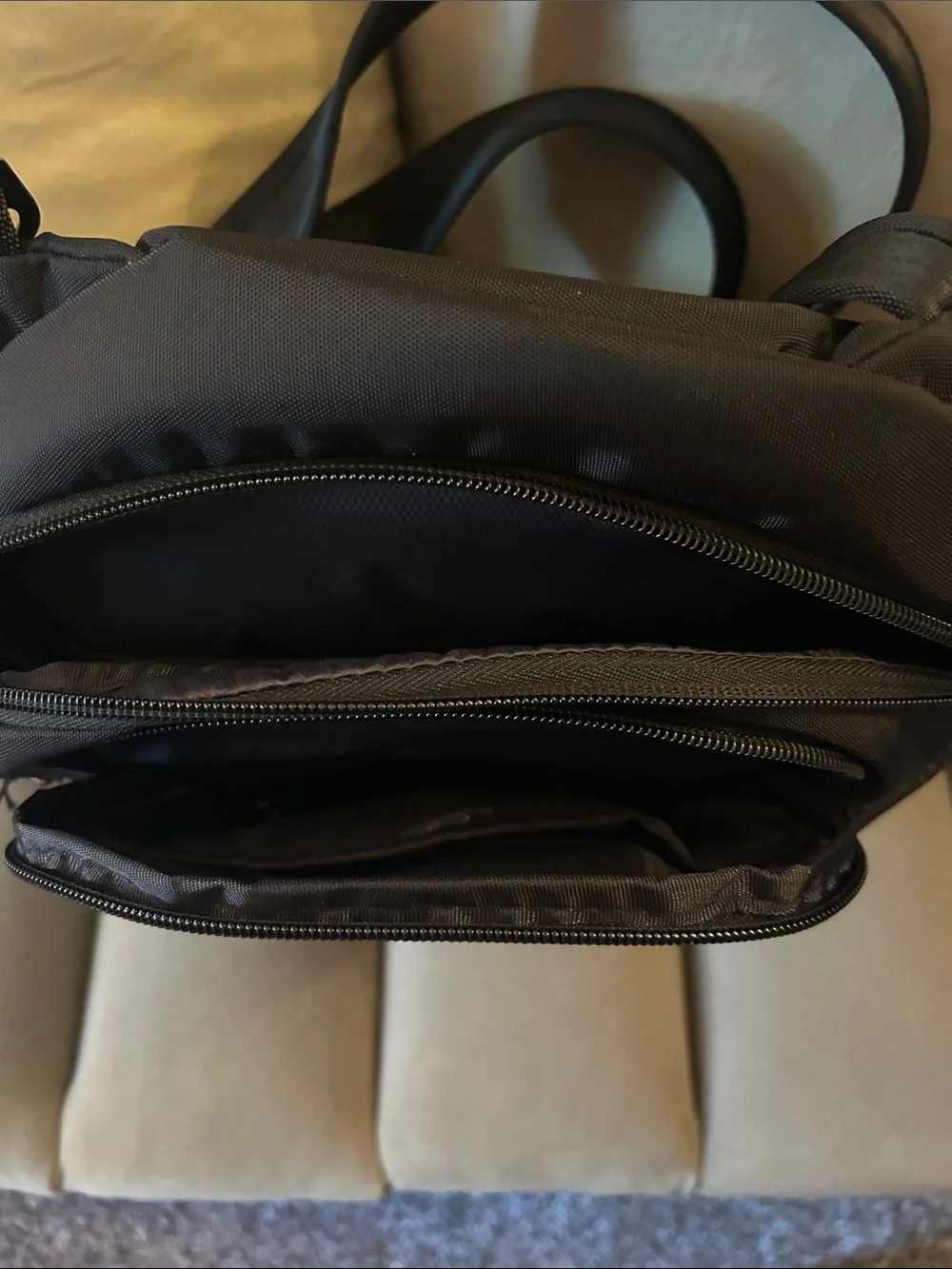 Travelon crossbody bag